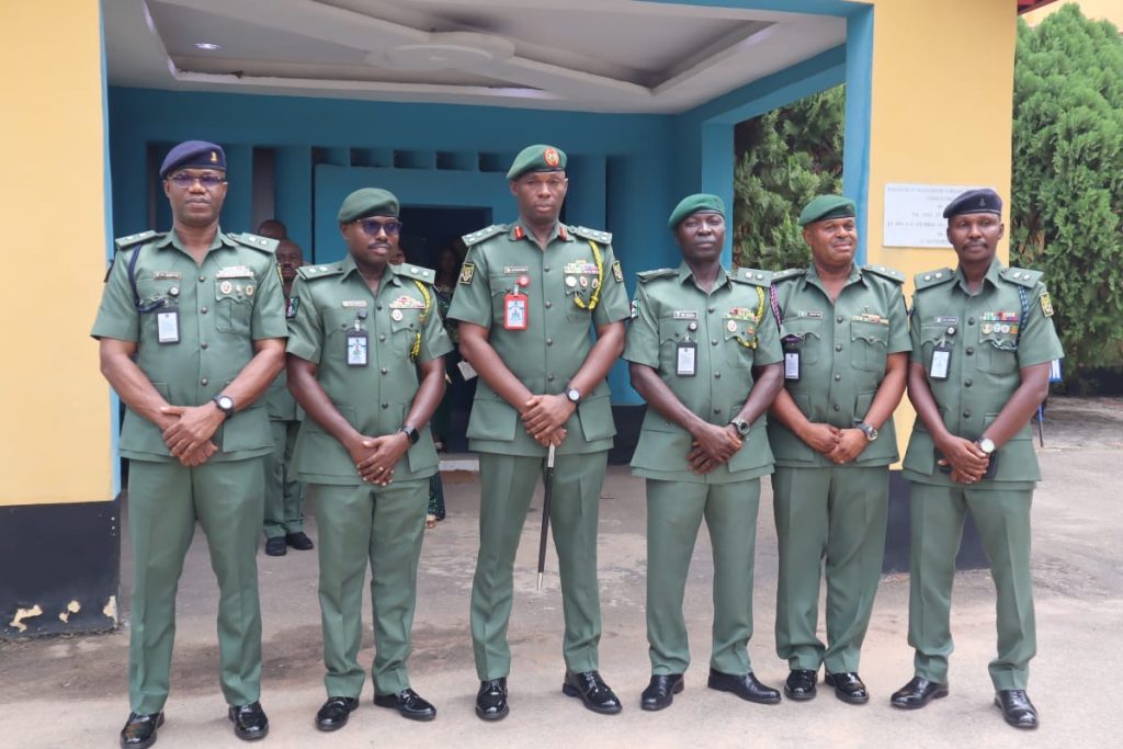 4b216c5b-74f1-4926-bdca-1db78eb92da2