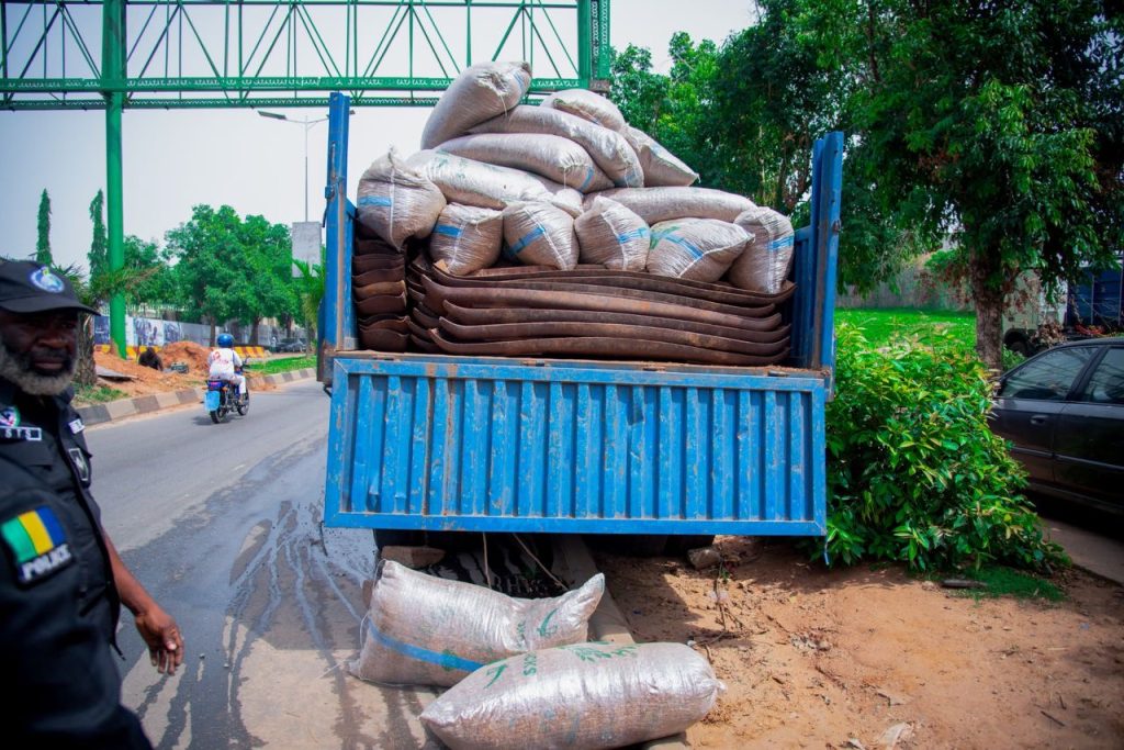 6c8df1c8-1502-4c02-97d3-4adc2e6fa661