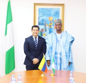 ae042caa-fae4-4c2c-8a7a-9c8e58e60808